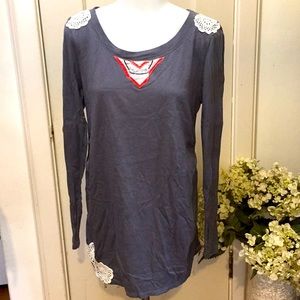 Old Navy Embellished T Maternity M